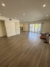 923 S Shenandoah St, Unit 3 in Los Angeles, CA - Building Photo - Building Photo