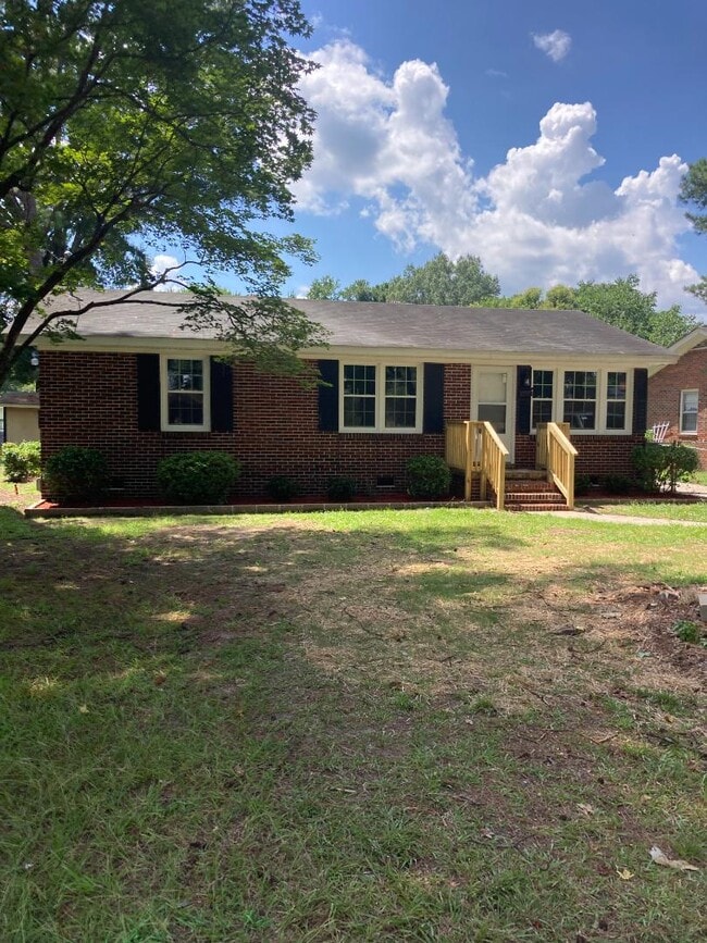 522 New Bern St SE in Wilson, NC - Foto de edificio - Building Photo