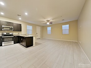 12560 W Hummingbird Terrace in Peoria, AZ - Building Photo - Building Photo
