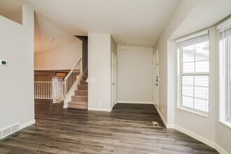 5902 Woodview Dr in Kearns, UT - Building Photo - Building Photo