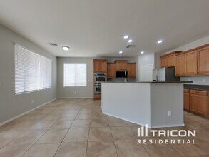 43978 Caven Dr in Maricopa, AZ - Building Photo - Building Photo