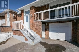 106 Winterfold Dr in Brampton, ON - Building Photo - Building Photo