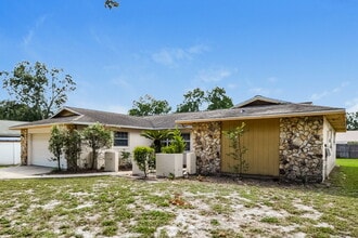 8564 Cedar Cove Dr in Orlando, FL - Foto de edificio - Building Photo