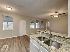6429 Rainwater Way in Fort Worth, TX - Foto de edificio - Building Photo