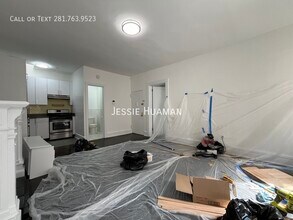 24 E 80th St in New York, NY - Building Photo - Building Photo