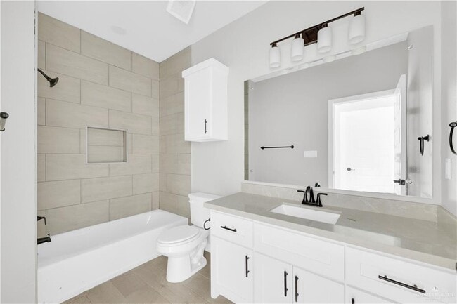 property at 14 E 13th St