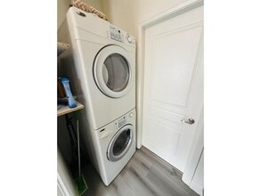 7012-194B 194b St in Surrey, BC - Building Photo - Building Photo