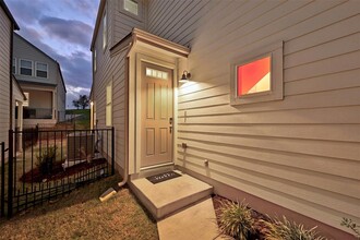 7111 Terrazzo Cottage Ln in Austin, TX - Building Photo - Building Photo