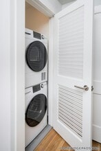 18 Forest St, Unit 03 in Cambridge, MA - Foto de edificio - Building Photo