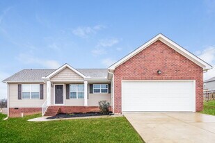 2003 Vancroft Cir in Spring Hill, TN - Building Photo