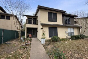 518 Campana Ct in Irving, TX - Building Photo