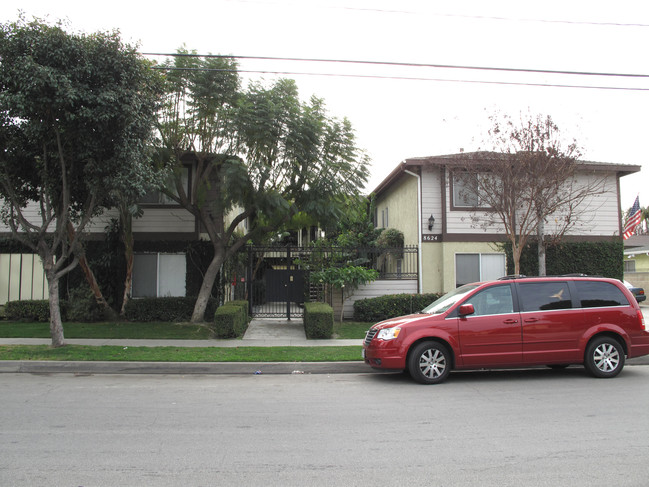 8624 Park St in Bellflower, CA - Building Photo - Building Photo