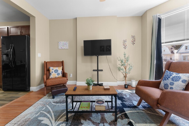 172 Wilkinson Ave, Unit Unit2 in Jersey City, NJ - Building Photo - Building Photo