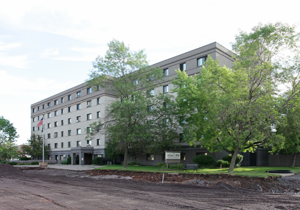 Lund Hill Apartments in Superior, WI - Foto de edificio