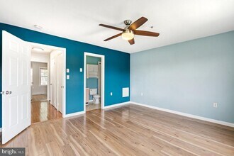 837 Hr Dr SE in Washington, DC - Building Photo - Building Photo