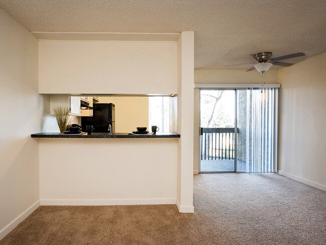 Elan Mesa Lofts in La Mesa, CA - Building Photo - Building Photo