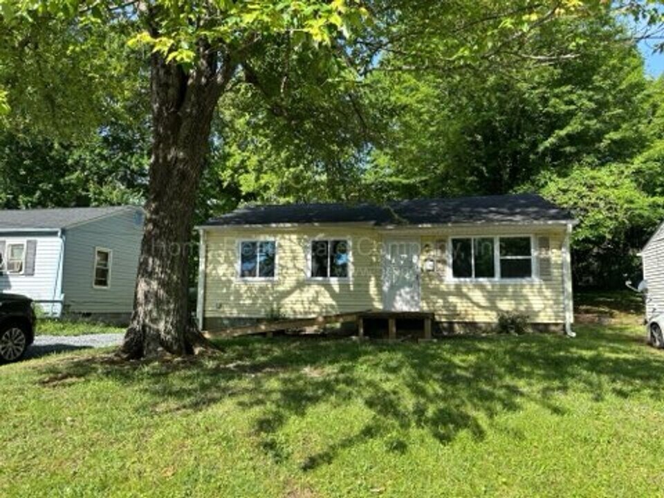 1528 Argonne Blvd in Winston-Salem, NC - Building Photo