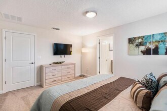 8945 Stinger Dr in Davenport, FL - Building Photo - Building Photo