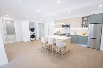 72 Lott St in Brooklyn, NY - Building Photo - Building Photo