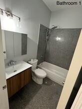 2564 W Washington Blvd, Unit 2 in Chicago, IL - Building Photo - Building Photo