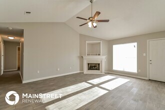 9040 Triple Crown Loop W in Southaven, MS - Building Photo - Building Photo