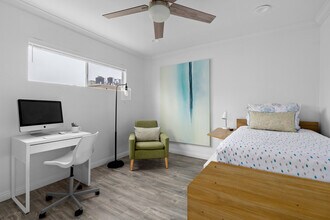 4301 Fulton Ave, Unit 305 in Sherman Oaks, CA - Foto de edificio - Building Photo