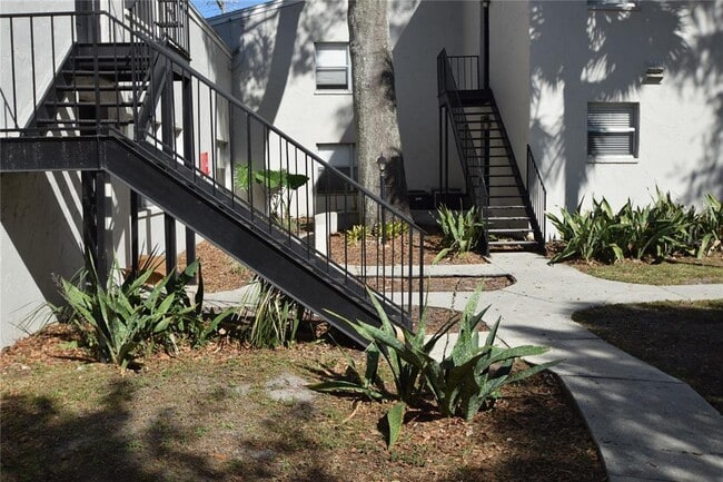 property at 1005 S New York Ave