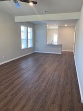 1226 Reed Parke Dr in Burleson, TX - Foto de edificio - Building Photo