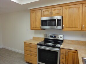 613 Cedar Pl in Novato, CA - Building Photo - Building Photo