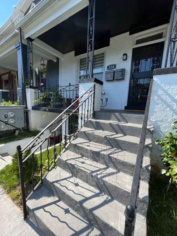 318 Seaton Pl NE in Washington, DC - Building Photo - Building Photo