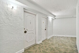 101 Benjamin Franklin Dr in Sarasota, FL - Building Photo - Building Photo