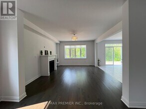 22 Amber Dr in Wasaga Beach, ON - Building Photo - Building Photo