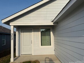 252 Ottawa Wy in New Braunfels, TX - Building Photo - Building Photo