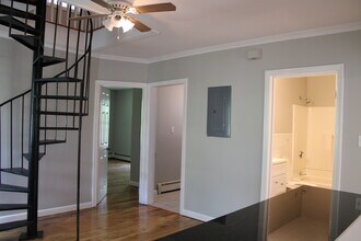 119 River St, Unit 3 in Haverhill, MA - Foto de edificio - Building Photo