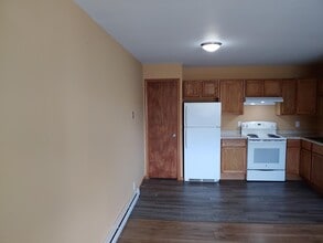 4315 Kennedy Dr, Unit 103 in Racine, WI - Building Photo - Building Photo