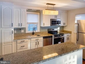 133 N Line Rd in Newtown Square, PA - Foto de edificio - Building Photo