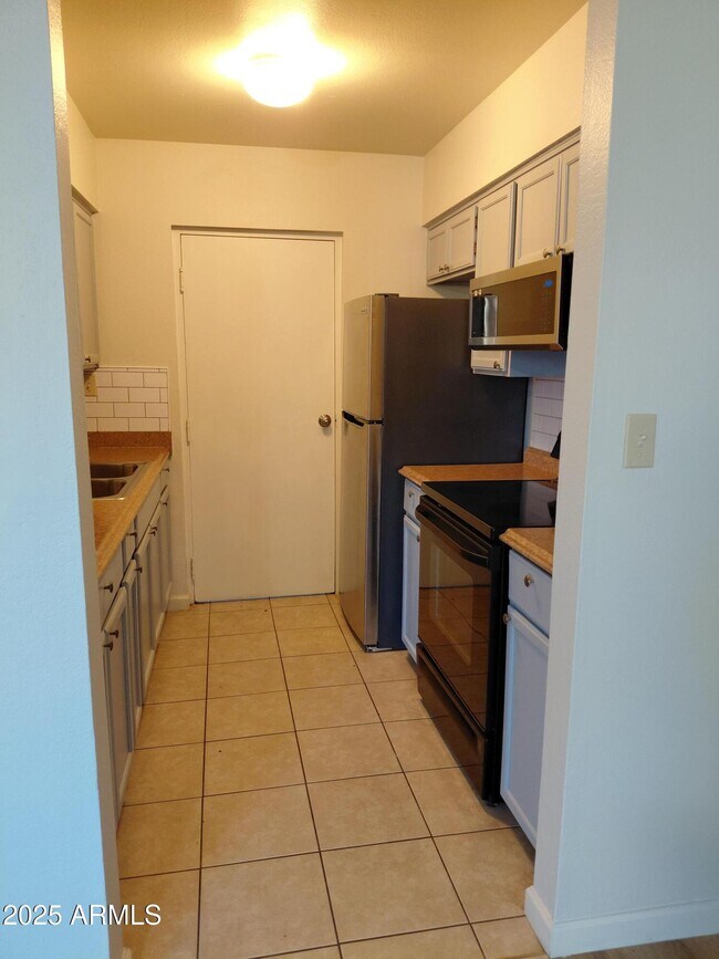 1410 E Mountain View Rd in Phoenix, AZ - Building Photo - Building Photo