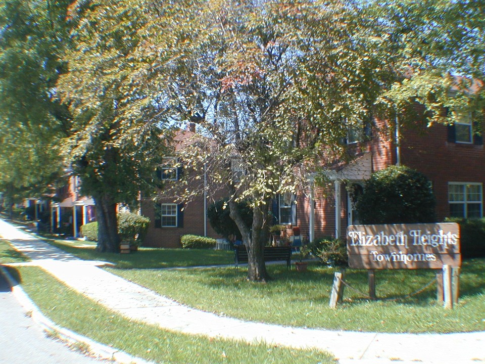 Elizabeth Heights Apartments in Salem, VA - Building Photo