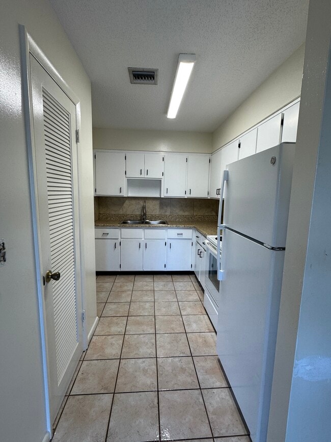 506 Quincy Ave, Unit D-4