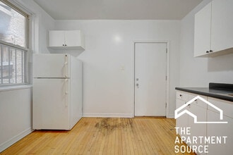 3001 N Whipple St, Unit 1 in Chicago, IL - Foto de edificio - Building Photo