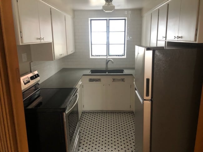 1227 S Division St in Spokane, WA - Foto de edificio - Building Photo