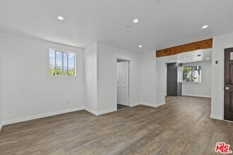 205 7th Ave in Los Angeles, CA - Building Photo - Building Photo