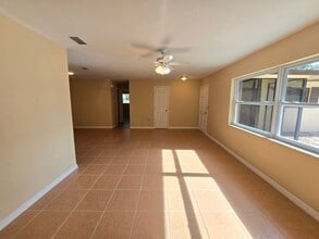 3125 Irving St in Sarasota, FL - Building Photo - Building Photo