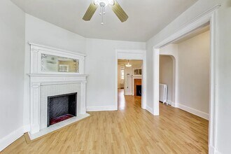 137 R St NE in Washington, DC - Building Photo - Building Photo