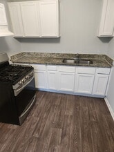 8 Tuxedo Ave in Newnan, GA - Building Photo - Building Photo