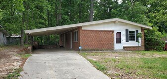 4230 Kildare Dr in Greensboro, NC - Building Photo