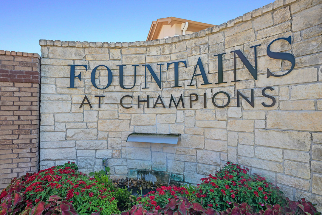 The Fountains at Champions in Houston, TX - Building Photo