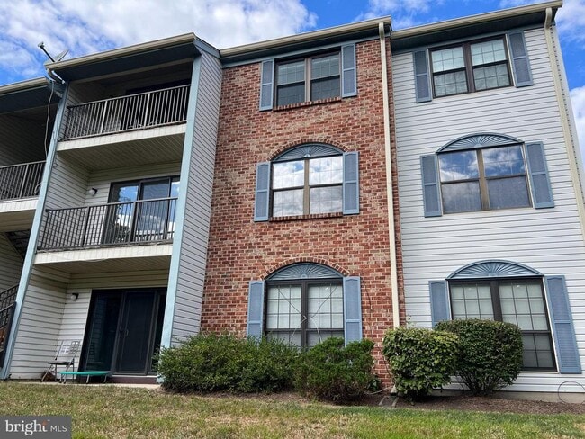property at 19 Mendrey Ct