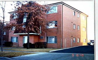 2081 Narcissus Ave Apartments