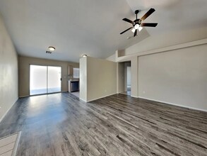 3136 Macaroon Way in North Las Vegas, NV - Building Photo - Building Photo